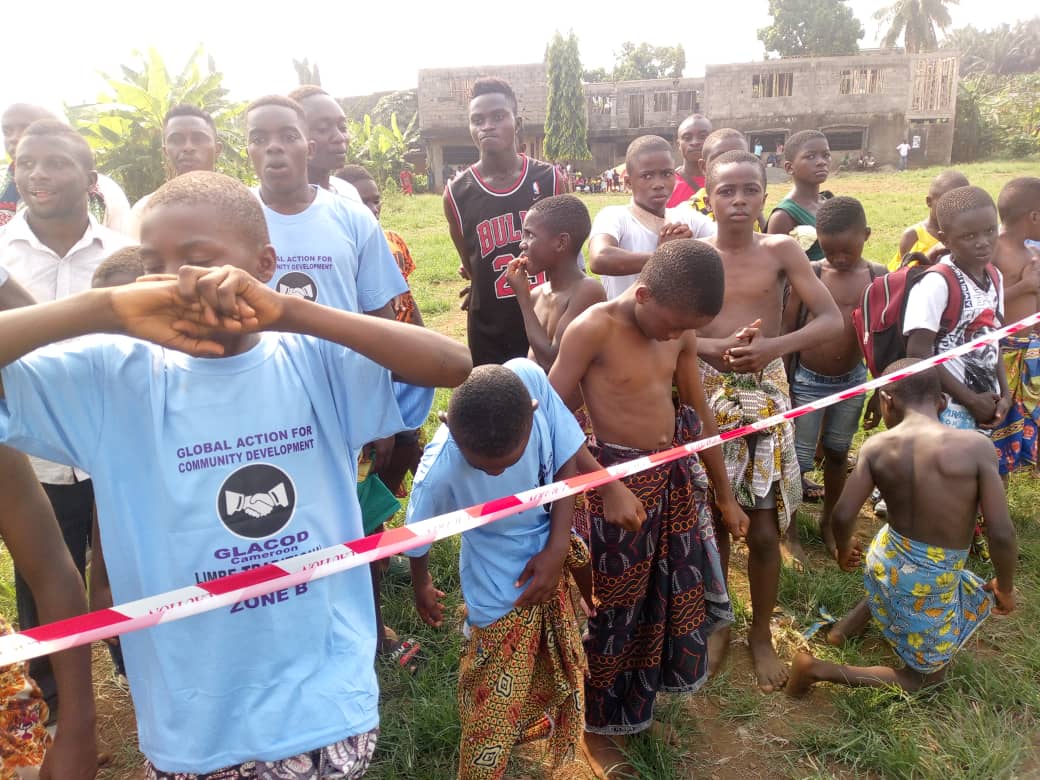 glacodcameroon's tweet photo. GLACOD CAMEROON PROMOTING THE RICH CULTURAL HERITAGE OF THE BAKWERI PEOPLE IN 10 VILLAGES IN LIMBE SUB-DIVISION. THE TRADITIONAL WRESTLING.
#culture 
#CultureofJOY 
#CultureCauses 
@CapeTownCCID 
@MenEngageAfrica 
@MenEngage https://t.co/EOk5yktITz