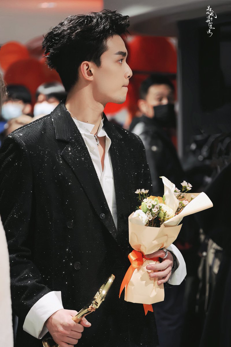 Xushboyni hidlang va yalang