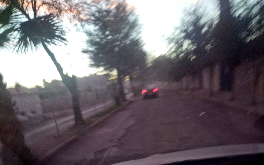 patty_sierra's tweet photo. Pésimas las condiciones de las vialidades en #GómezPalacio #Durango desde el mes de noviembre 2023 están "arreglando"  las calles, pero lo único que provocan es más caos, más polvo, enfermedades y daños a los vehículos. 

Déjelas como estaban mejor, si no van a trabajar bien. https://t.co/Ao55EWR9Im