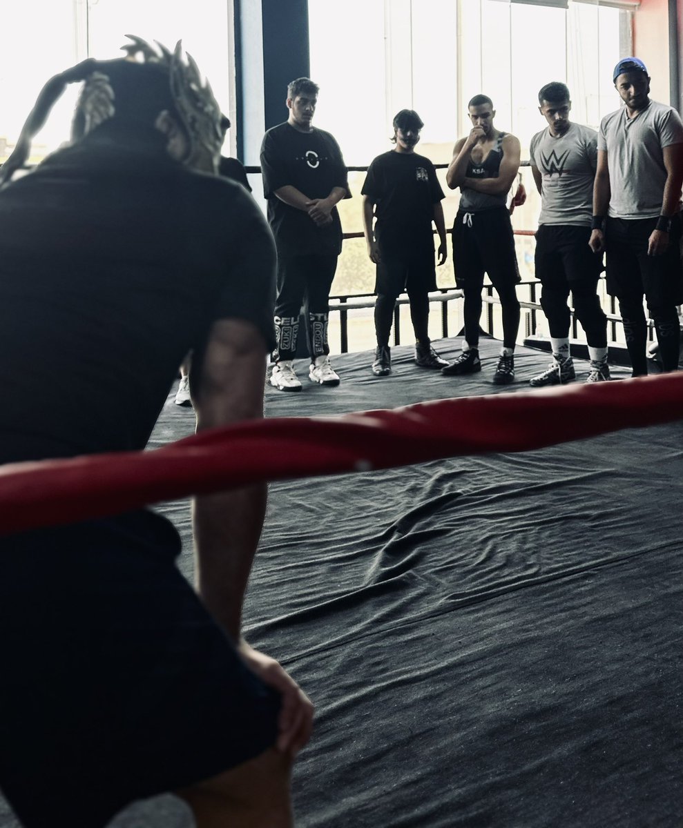 SPW_SA's tweet photo. 📸🤼: تدريبات SPW ليوم الإثنين [15 يناير 2024] بحضور العالمي "ساموراي ديل سول".

Today's training with the presence of Samuray Del Sol 💥! https://t.co/yS9gtrtiZG