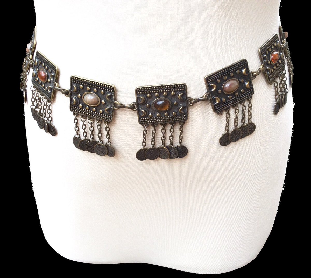 GothicGlass's tweet image. CA$85.00
Vintage bronzed cabochon #bohobelts #retrofashion #earthtones #Beadedchainbelt #linkBelt #medallionbelt #moongoddess #vintagebelts available from
CrowVanity Jewelry etsy #etsyaccessories #etsyfashion #etsyjewelry #etsyvintage etsy.com/ca/listing/165…