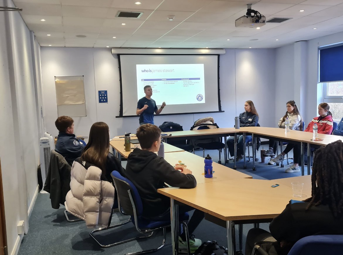 Had an amazing day yesterday at the first in person ATS YPF meeting (Cohort 2)💙 So excited to see what we do within our time on the forum! @FranSnitjer @LindsayMcMaho15 @scotathletics @AthTrustScot