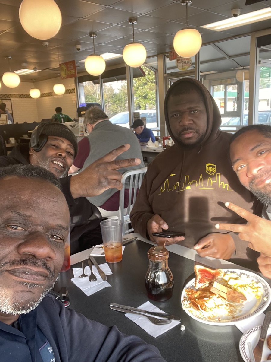 Niggas4Trump 2024 eating and talking politics ⁦@WaffleHouse⁩ Atlanta Ga. We will visit Fanni wills the new woman race pimp.