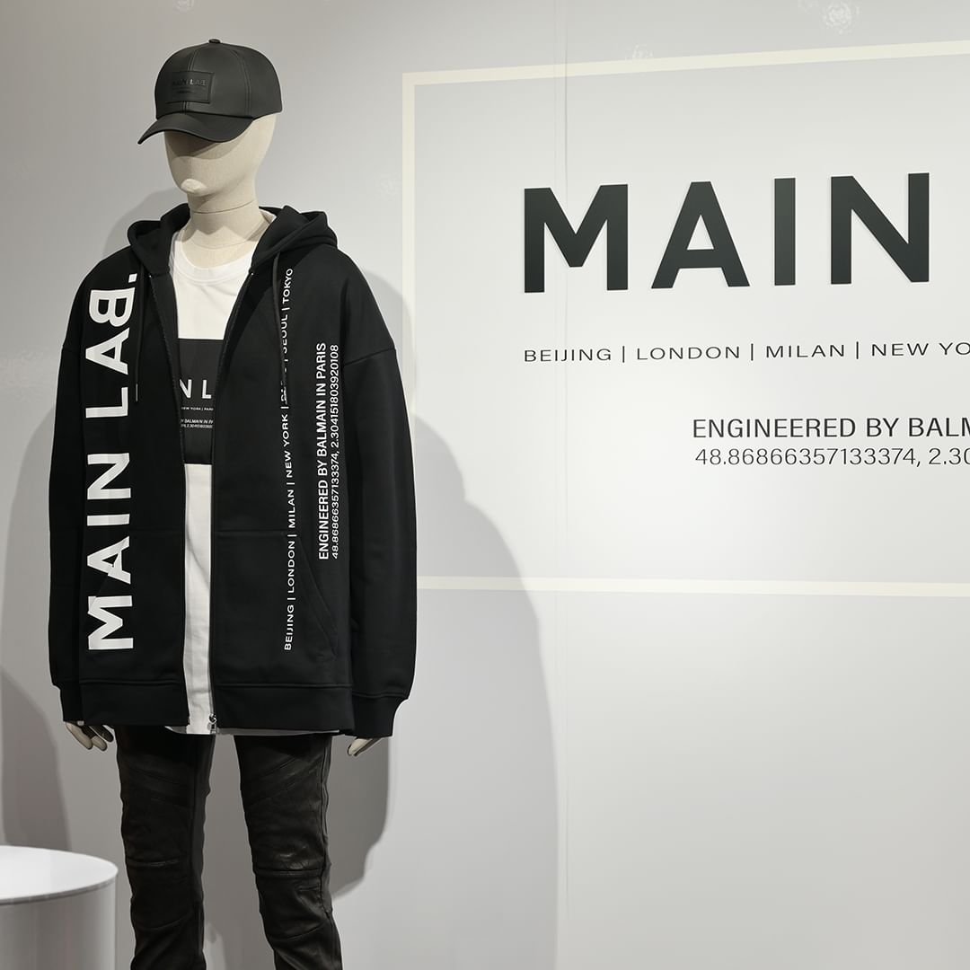 mayu_pt03's tweet photo. Pop-up Store #BALMAINMAINLAB ที่ญี่ปุ่น โคตรเท่ มีสไตล์เว่อ 😍
#BALMAIN @Balmain
#PatrickFinkler #แพทริค #แพทริคณัฐวรรธ์ @patrick_pppat https://t.co/tA4YIEa6Rs
