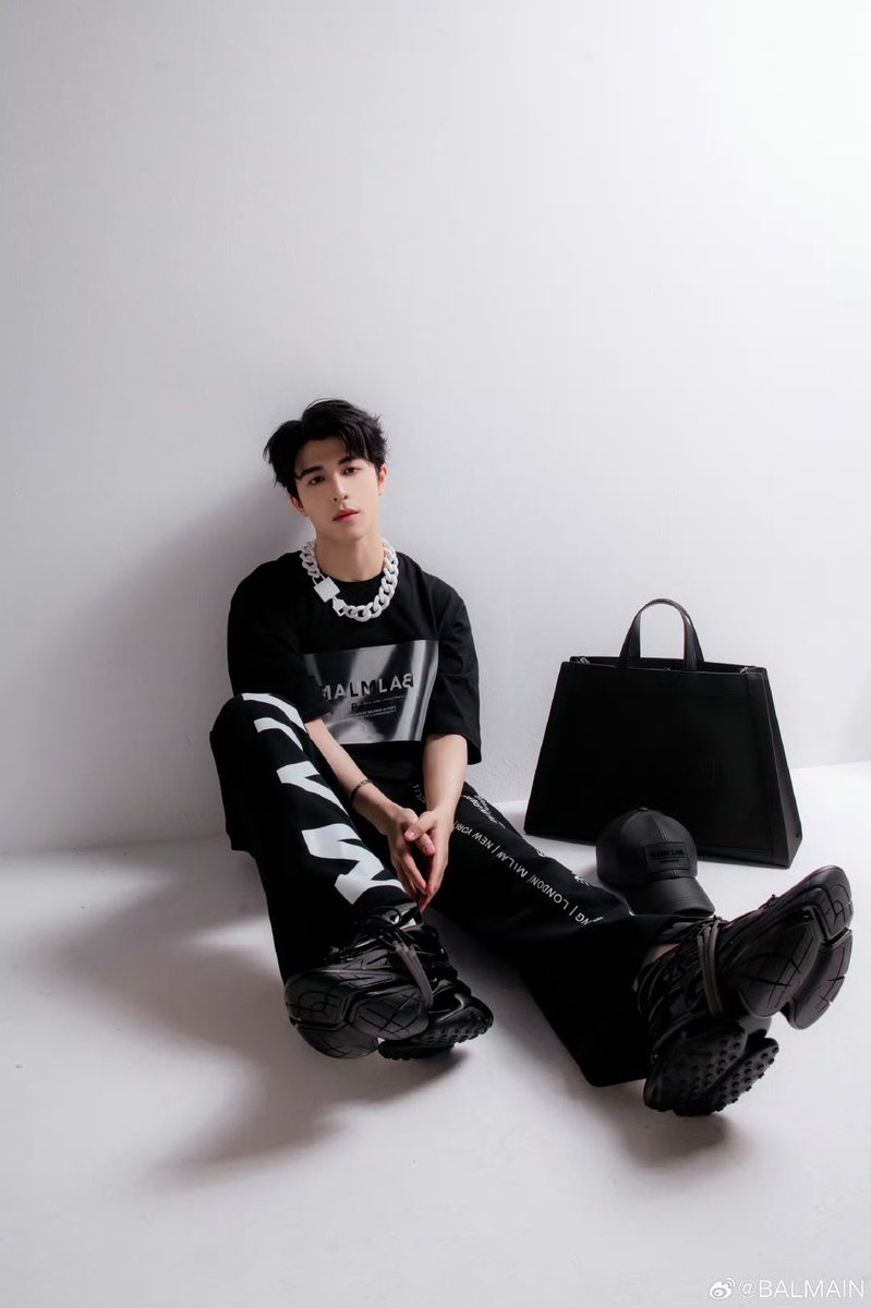 mayu_pt03's tweet photo. Pop-up Store #BALMAINMAINLAB ที่ญี่ปุ่น โคตรเท่ มีสไตล์เว่อ 😍
#BALMAIN @Balmain
#PatrickFinkler #แพทริค #แพทริคณัฐวรรธ์ @patrick_pppat https://t.co/tA4YIEa6Rs