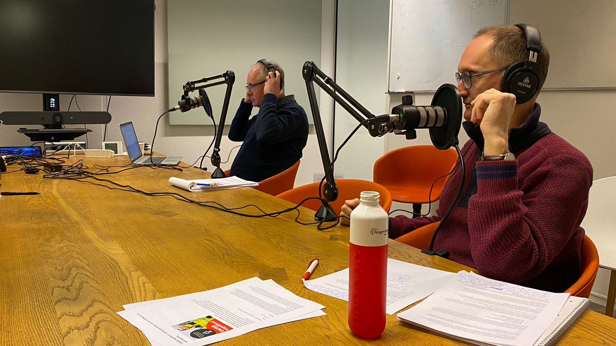 Terug van weggeweest! De nieuwe aflevering van de podcast 'OMWB ongefilterd' is live. Wat is de rol van de OMWB binnen de energietransitie? Luister op Spotify via t.ly/9xjjl of Apple Podcasts via t.ly/cGrAm

#omwb #omgevingsdienst #podcast #ongefilterd