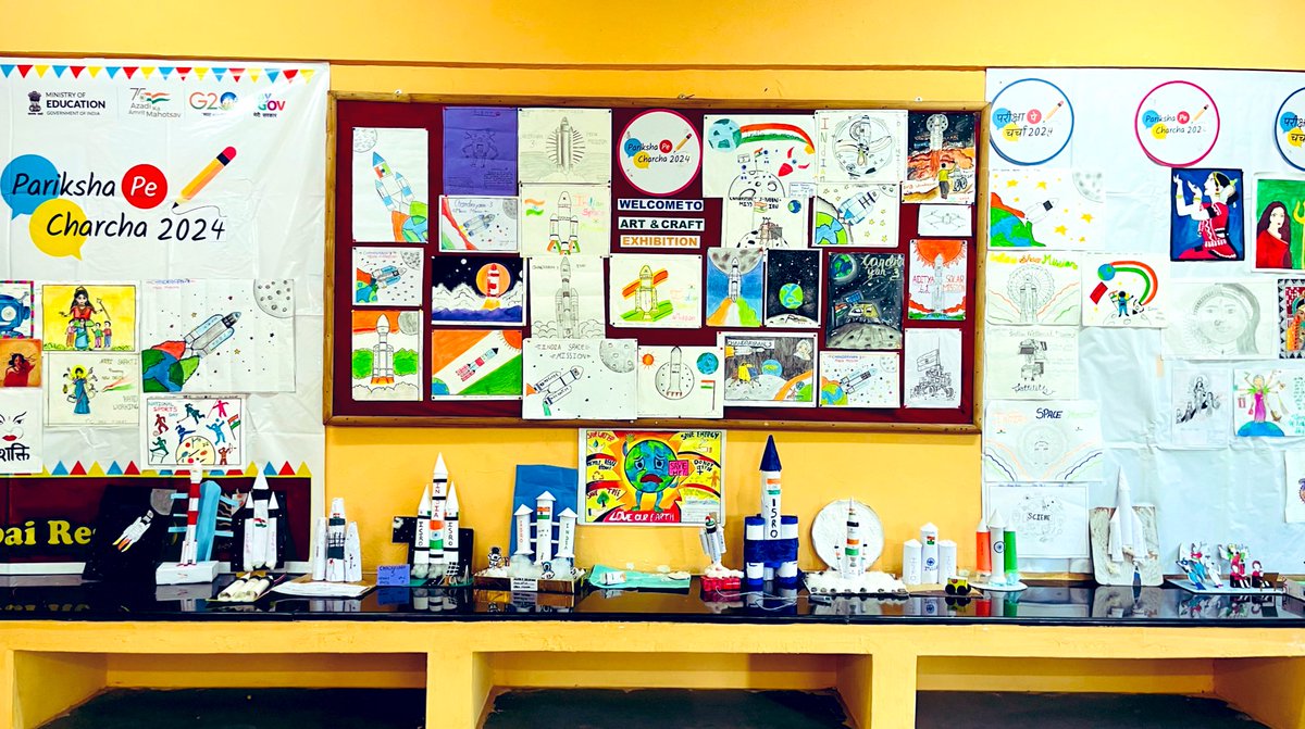 KvAurangabad's tweet photo. Exploring the cosmos through creativity! 🚀🎨 Our art and craft exhibition brilliantly merges the artistic spirit with India's space mission. From celestial paintings to miniature rocket models, witness the fusion of imagination and science. #SpaceArt #ISROMagic ✨🌌 #PPC2024 https://t.co/VKIOL7vgTV