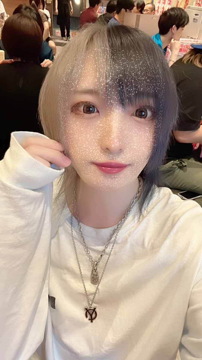 chaco_1992's tweet photo. 周年ありがとございましたっ
私服に戻りますっ

#かわいい #かっこいい #フォロー #ツートン #ビール #美容 #舌ピ #おしゃれ  #お酒 #ダーツ #池袋 #歌舞伎 #Bar #トラバス #レフレム #アイドル #メンズアイドル #地下アイドル #メンヘラ #派手髪 https://t.co/Rp1ROKMoNW