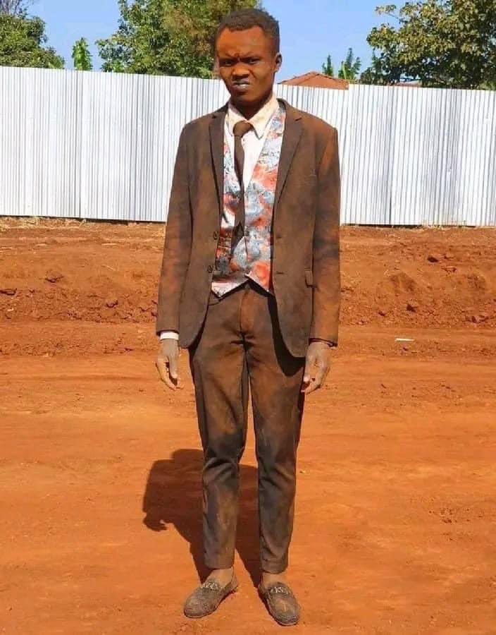 KamanAliap's tweet photo. Our friend who was sent to Mombasa to check out Slay Queens pinning the names of our government officials has returned to Juba 🤣🤣🤣 https://t.co/WuyplIJHAt