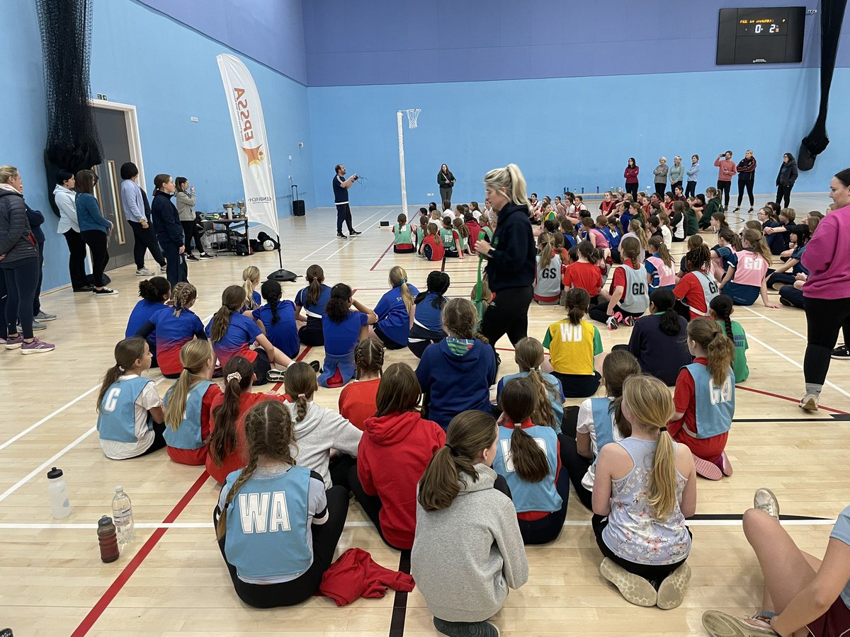MrsGibson_1's tweet photo. A great day with P7 girls netball at our first ever event/game as a team! Thank you for a great morning at the EPSSA winter tournament! Well done everyone ⭐️  @Deanparkprimary https://t.co/6jY7QrnlFS