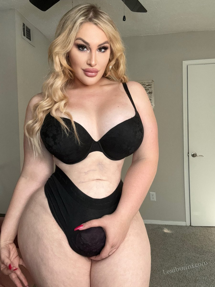 That Curvy Transgirl 🍑 ATL 0.2% on X: I got a package for you to open  📦😱 t.coXmb5FGmhYb  X