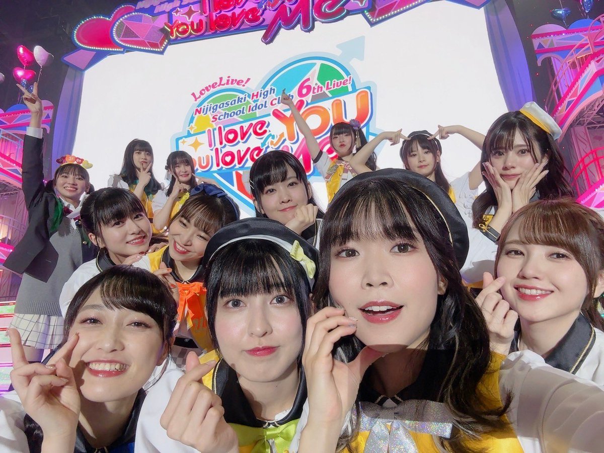 RT @natyaaaaaaan07: LOVE‥‥🫰💕🌈