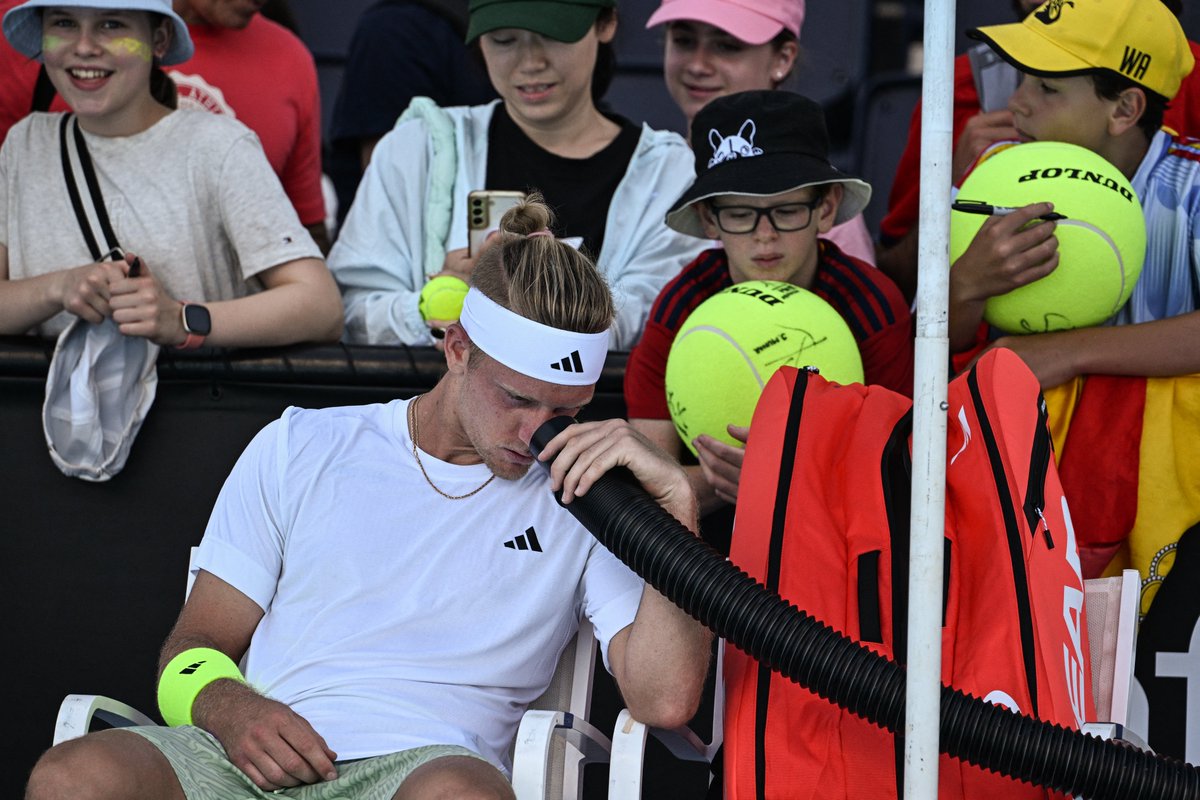 Un clásico en Melbourne Park 🥵😅 🇪🇸@alexdavidovich1 | #AusOpen