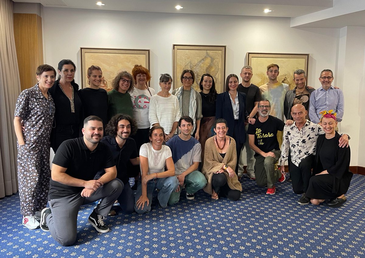 Gracias al festival Traslación #Lanzarote por acoger a la #RedAcieloabierto
Agradecemos también a <a href="/migdaliamachin/">Migdalia Machín Tavío</a> Consejera de Cultura del Gobierno de Canarias y a Jesús Machín, Consejero de Cultura del <a href="/CabildoLZ/">Cabildo de Lanzarote</a> su acercamiento al mundo de la danza y su apoyo <a href="/CulturaLanzarot/">Cultura Cabildo Lanzarote</a>
