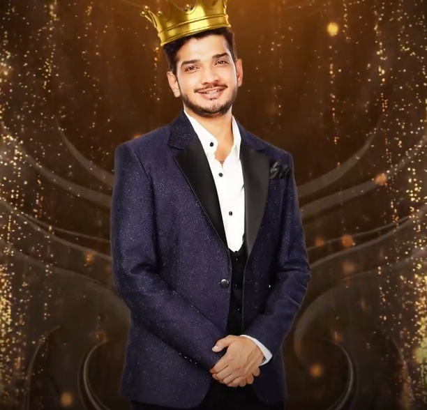 TheKhabriTak's tweet photo. The Battle of M for the ULTIMATE BOSS !!!!

Whom do you support ??

- Retweet : #MunawarFaruqui 
- Like : #MannaraChopra 

Comment - Your Favourite

#BB17 #BiggBoss #BiggBoss17 https://t.co/CcMsolPX1X