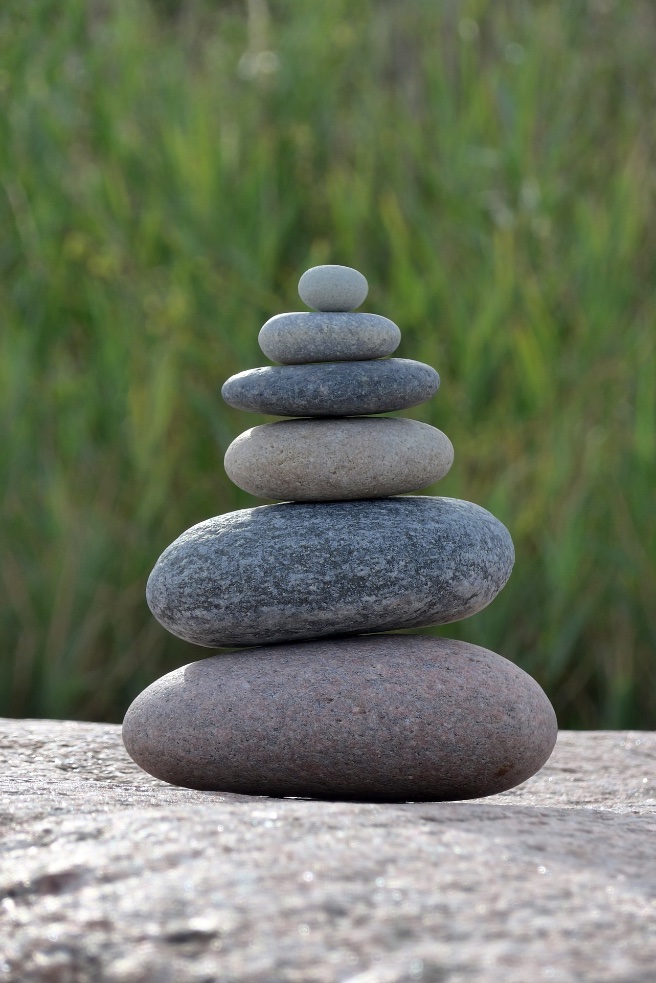 Hollybelle9977's tweet photo. High rise stones whisper,
Quiet steps, ascending high,
Reaching for the sun.
#haikuchallenge #poetry #nature #inspiration #motivation #balance #stackedstones #cairns #outdoors #findingmyzen #buildingmydreams https://t.co/gvPSV9ieYM