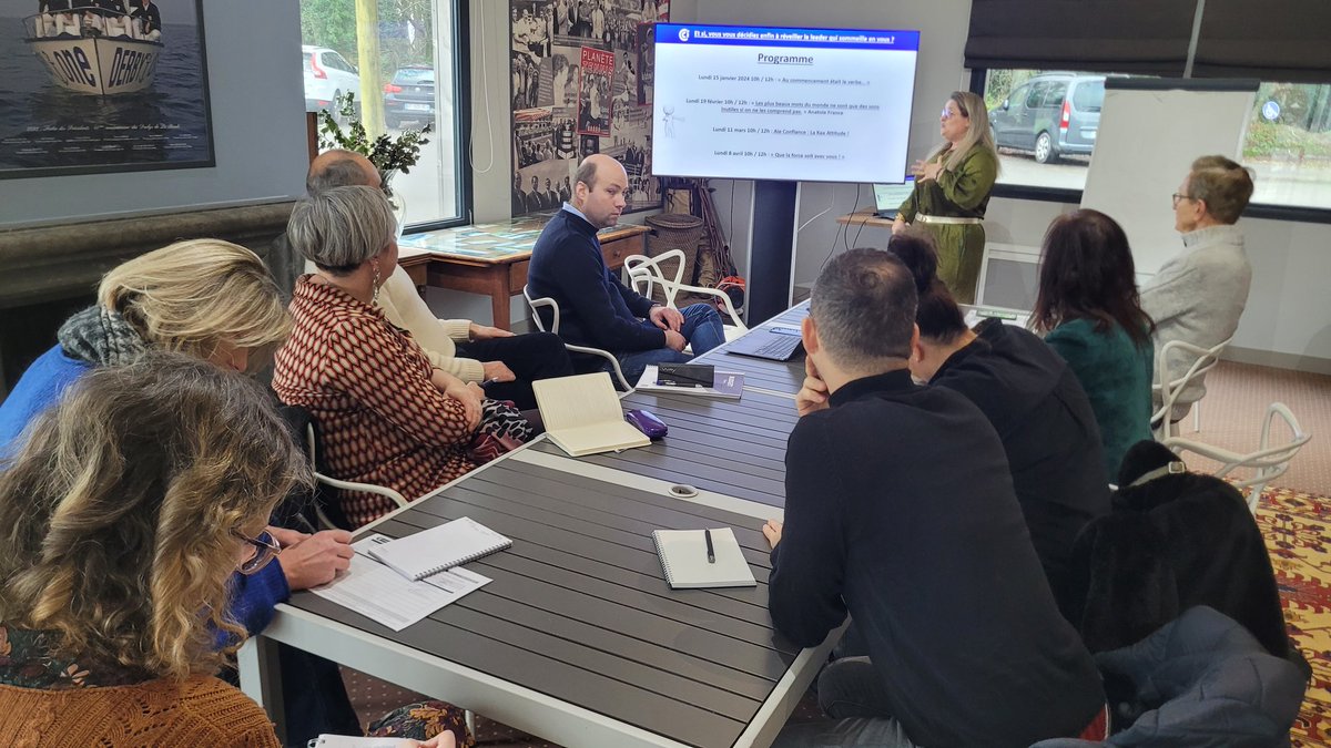 1ère Matinale de <a href="/GuerandeATL/">GUERANDE ATLANTIQUE</a> de la session  : "ET SI VOUS VOUS DECIDIEZ ENFIN A REVEILLER LE LEADER QUI SOMMEILLE EN VOUS ?"... Tout un Programme! Présentée par <a href="/AmelieNoury/">Amélie Noury</a> et organisee par <a href="/CCINantes/">CCI Nantes St Nazaire</a> <a href="/CChorel/">claudie HOREL</a>. <a href="/GuerandeATL/">GUERANDE ATLANTIQUE</a> association animée par <a href="/CCINantes/">CCI Nantes St Nazaire</a> <a href="/FarrouetPRO/">Fabienne ARROUET PRO</a>