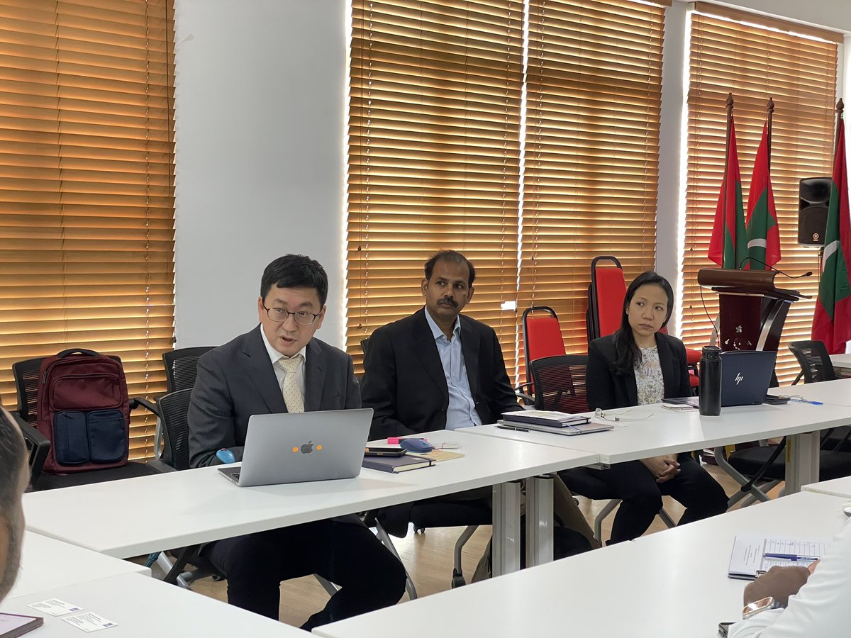 MoEnvmv's tweet photo. ADB mission paid a courtesy call to Minister @Thoriqibrahim during their ongoing field mission to the Maldives to review the project progress of the Greater Malé Environmental Improvement and Waste Management Project, as well as the Greater Malé Waste-to-Energy project. https://t.co/5TJniS917W
