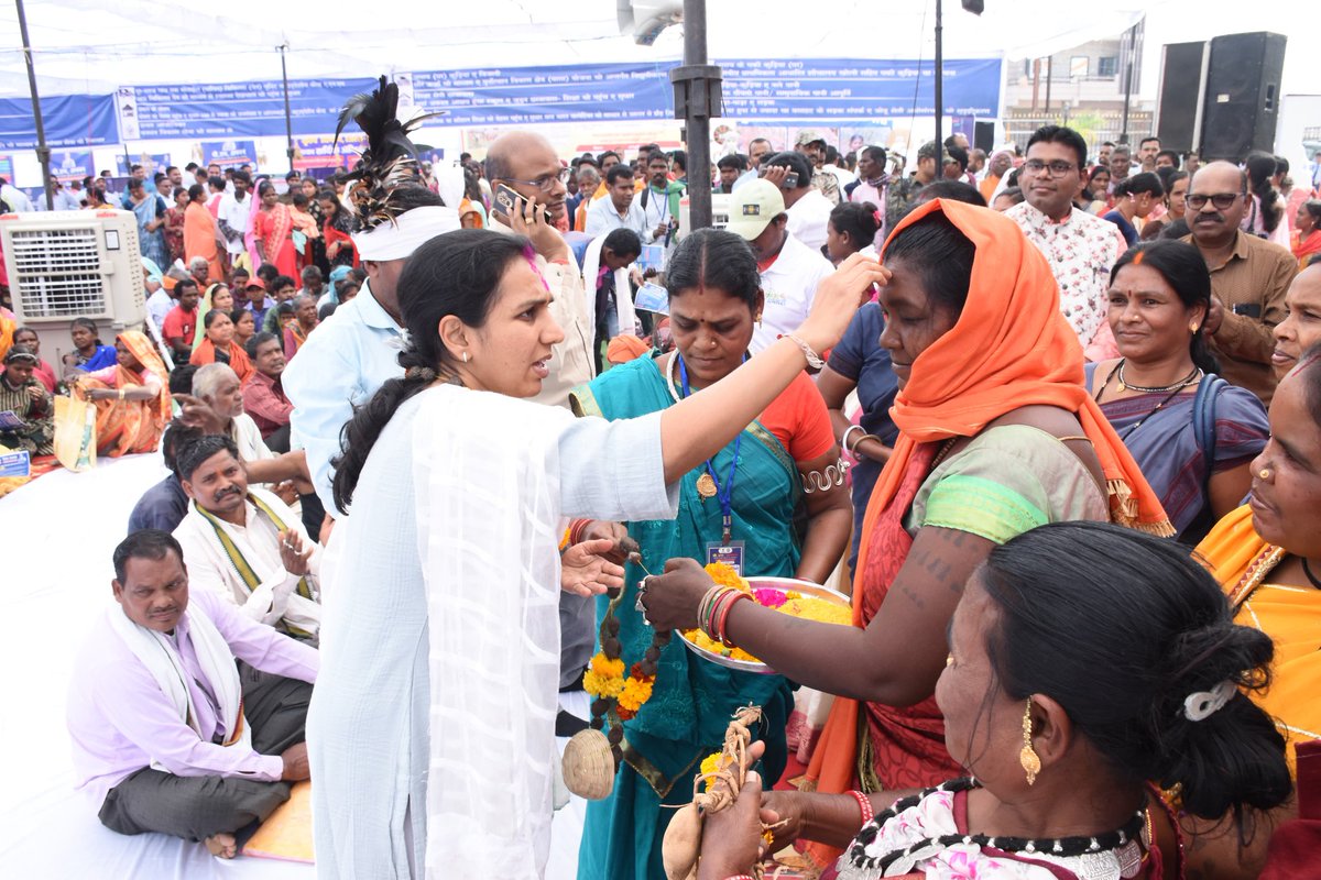 DhamtariDist's tweet photo. पीएम जनमन के तहत सेजेज नगरी में हुआ वृहद कार्यक्रम का आयोजन।
प्रधानमंत्री श्री @narendramodi ने विशेष पिछड़ी जनजाति को मिल रही योजनाओं पर वर्चुअली संबोधित किया।
#PMJANMAN
#EmpoweringTribalsTransformingIndia
#Mega_Event
#dhamtari https://t.co/mz5tWS15lH
