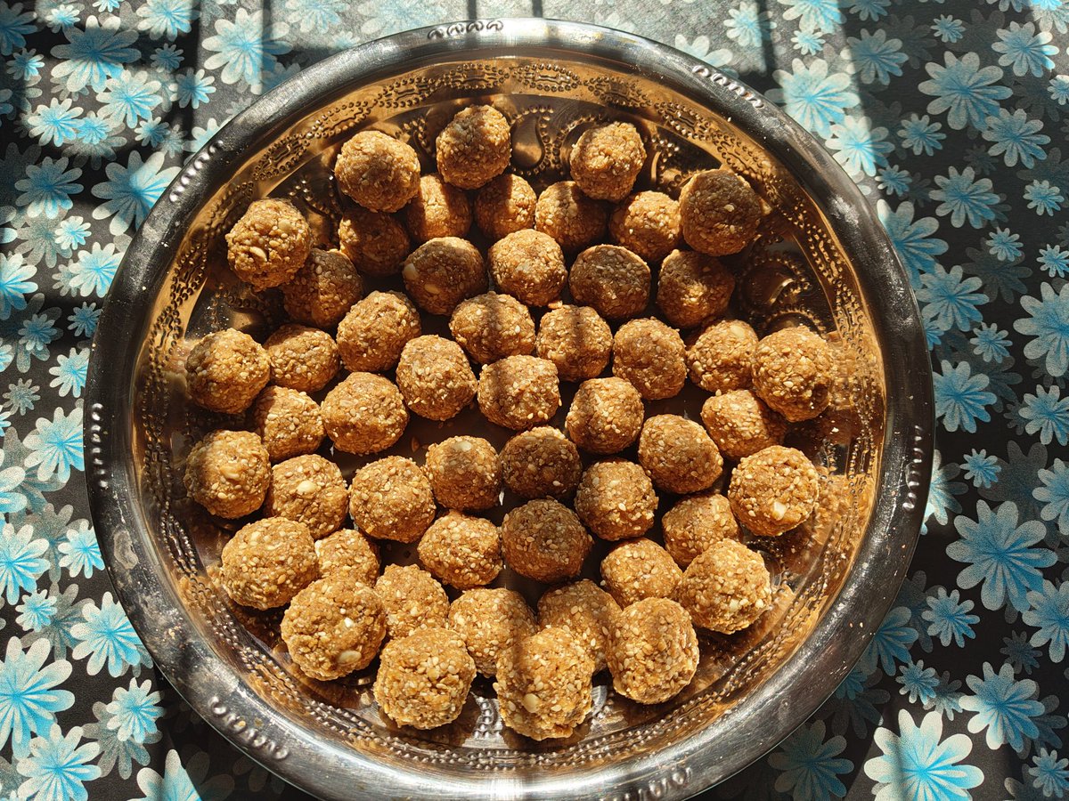 HealingArch's tweet photo. Wish you all a very Happy Makarsakranti.
उत्तरायण की अनेक शुभकामनायें ! 🌺

#HappyMakarSankranti #Til_ke_Laddu #Khichdi #ArchieCooks #Festivity #Love 🌻 https://t.co/ZpfFXSoAUV