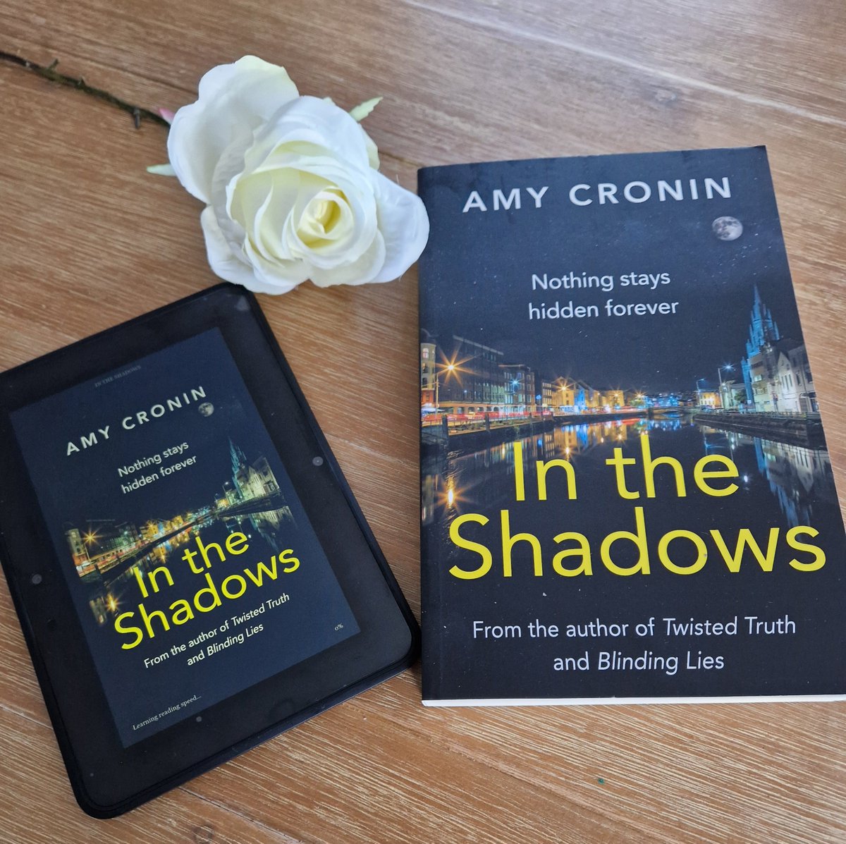 My pre-order just landed 🎊 (And my signed copy!) Well done @AmyCroninAuthor 💕 Another outstanding (slightly terrifying) read 👀🫣👌 #InTheShadows #thriller #newbook #crimeficti