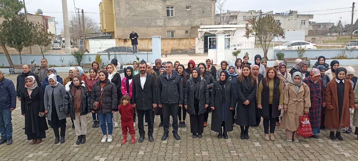 HilvanHalk's tweet photo. Hilvan Halk Eğitimi Merkezi olarak Pençe-Kilit Harekatı Bölgesinde Şehit olan Kahraman Askerlerimiz için 1 (Bir) dakikalık Saygı duruşunda bulunuldu.
@tcmeb @mebhbogm @UrfaValiligi @sanliurfammem63 @hilvankaymakam @Hilvan_MEM @HilvanHalk @orhanbebe1 https://t.co/hKEp2nCz6h