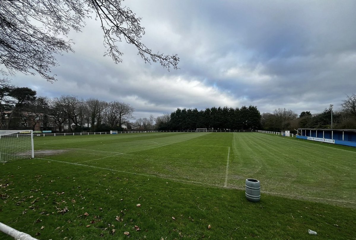 Games have been hard to come by recently, but going into a game on a cold, Saturday afternoon in January with the pitch looking this, we must take our hat off to our groundsman, Stu for his good work!