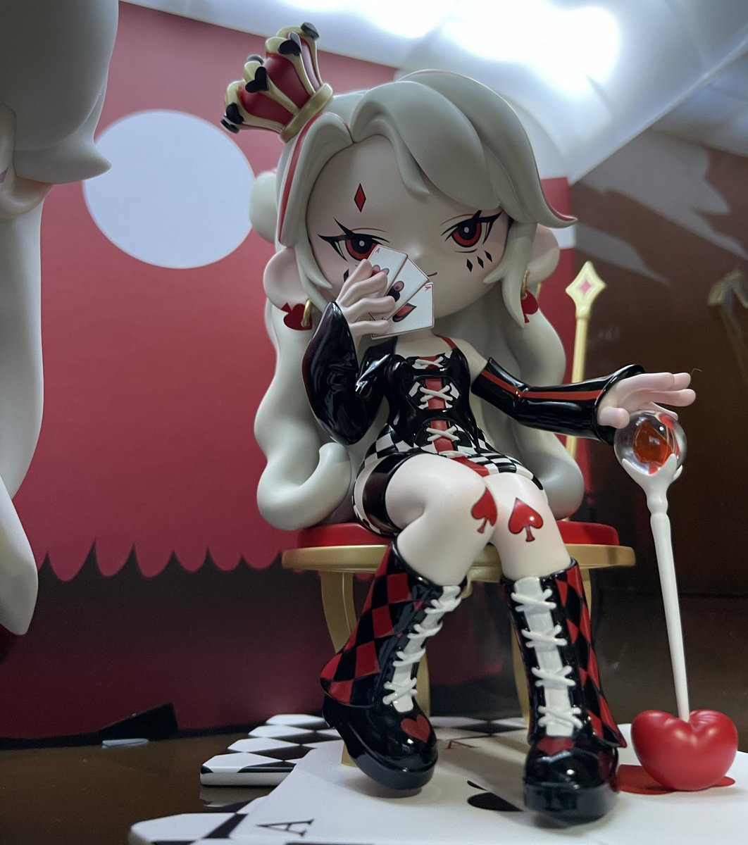 kattyanm10's tweet photo. #トイドール
#ULEE
ULEE(ユリ)「ポーカークイーン」と殺生丸を並べてニヤ(・∀・)ニヤしてる https://t.co/xx6ojEdD7I