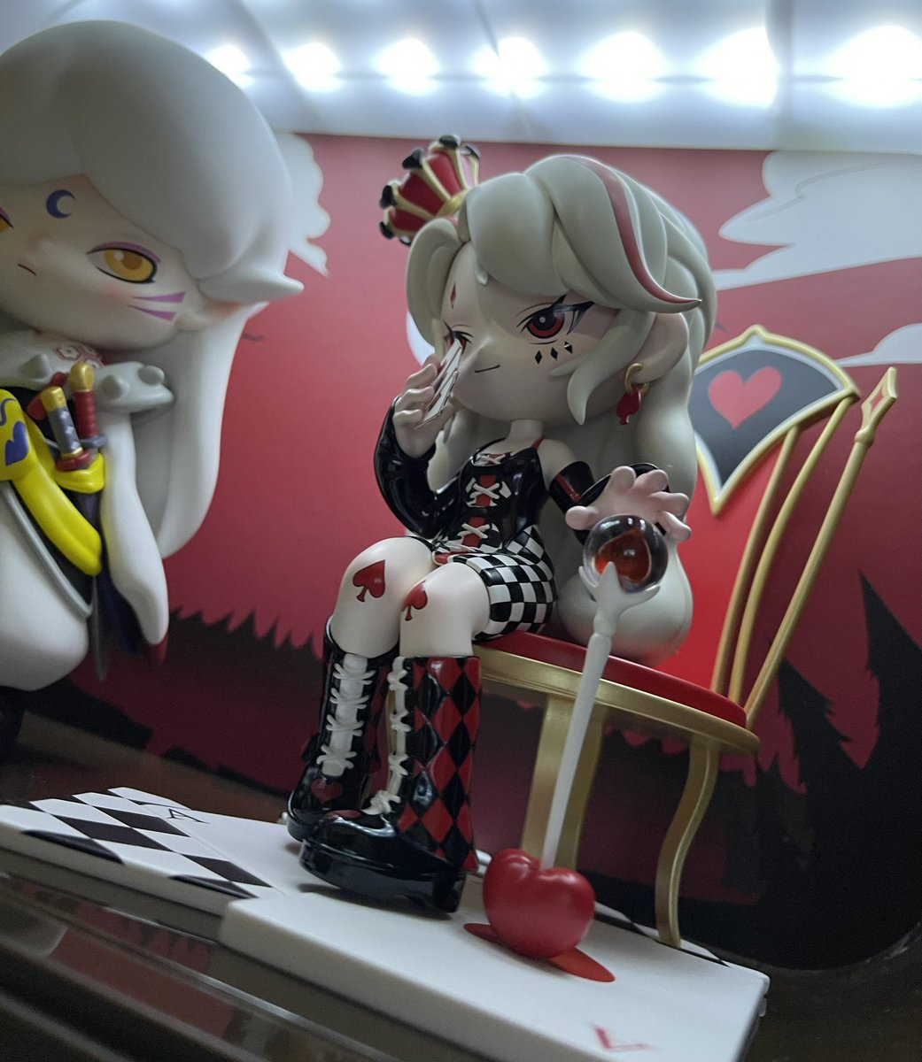 kattyanm10's tweet photo. #トイドール
#ULEE
ULEE(ユリ)「ポーカークイーン」と殺生丸を並べてニヤ(・∀・)ニヤしてる https://t.co/xx6ojEdD7I
