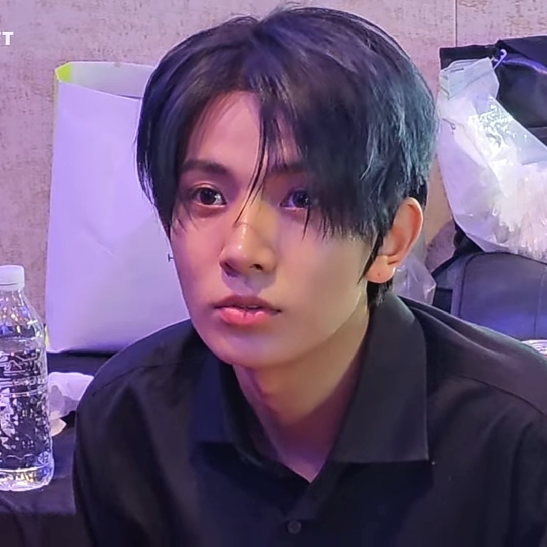 heeseung archive tweet media
