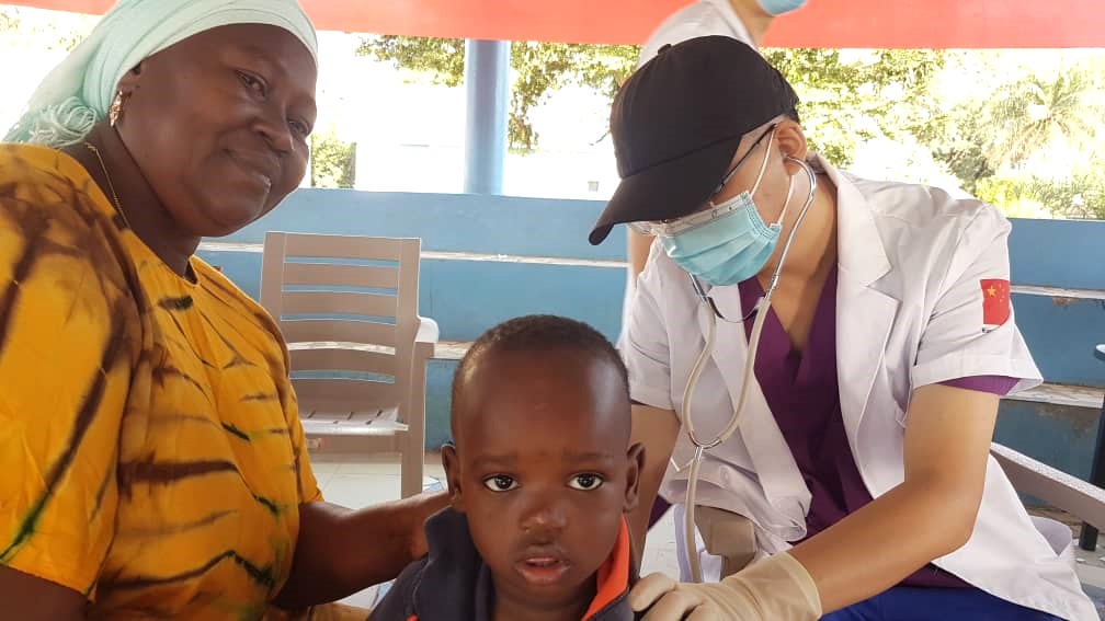 SOS_GUINEBISSAU's tweet photo. SOS Children's Villages would like to thank the Chinese Medical Brigade in Guinea-Bissau for the medical consultations and the generous donation of school supplies for the children of the SOS Village in Canchungo. #healthcare  @soscvWCNA https://t.co/guPkQvlZsk