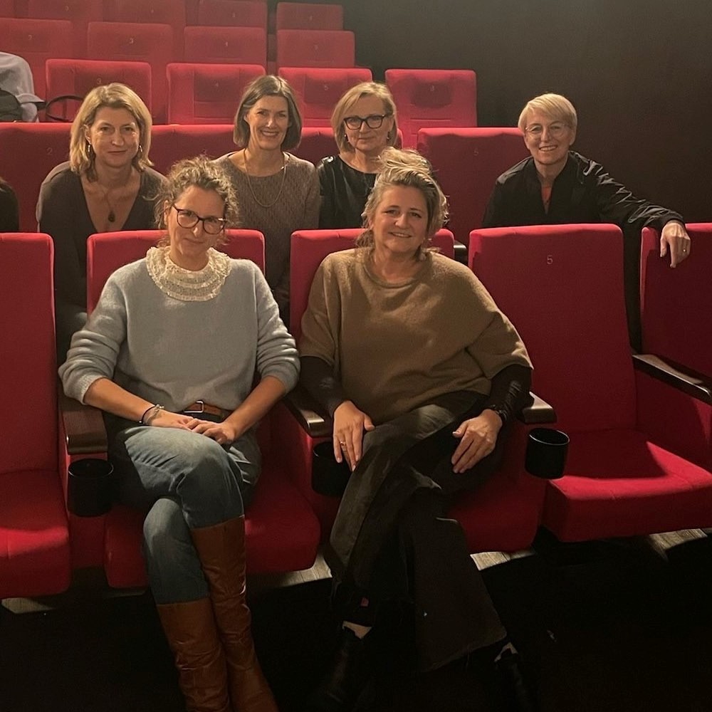 ManuelaVollmann's tweet photo. Gestern großer Andrang bei der Matinee >Feminism WTF< des ABZ*CIRCLE im Admiral Kino. Begeisterung bei den ABZ*CIRCLE-Kurator*innen: Marion Koidl, Daniela Schallert, Manuela Vollmann & Eva Michlits. Publikumsgespräch: Charlotte Steenbergen & Gertraud Klemm.
#equalityfastforward https://t.co/d2agJmoqH6