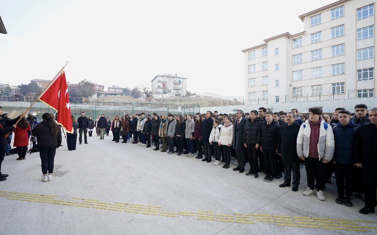 Milli Eğitim Bakanımız Sn. Yusuf Tekin ile Birlikte İlçemiz Esenevler Şehit İbrahim Ateş Anadolu Lisesinde Düzenlenen Bayrak Törenine Katılarak Aziz Şehitlerimiz İçin 1 Dakikalık Saygı Duruşunda Bulunduk.

Kahraman Şehitlerimizin Ruhları Şâd, Mekanları Cennet, Makamları Âli Olsun