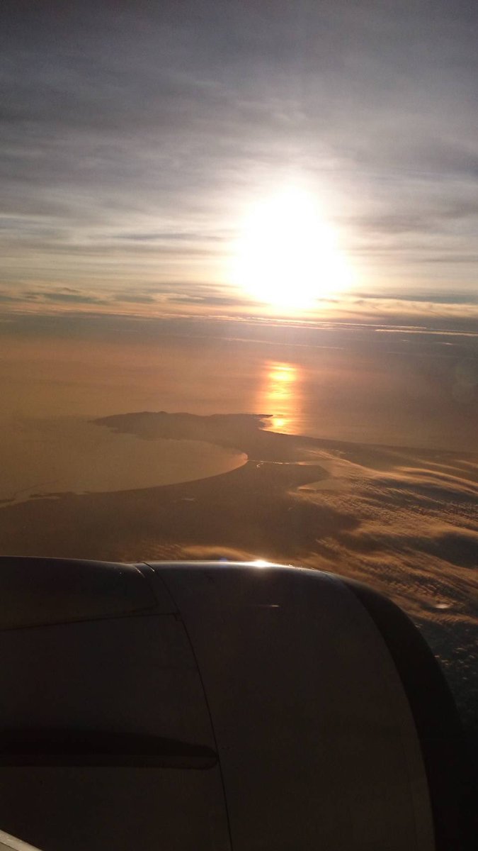 carerism's tweet photo. 震災前の能登半島上空✈️被災された方へお見舞い申し上げます　皆様の心に太陽が昇り、1日も早い復興を願っております🙏 https://t.co/DlKQyeOI56