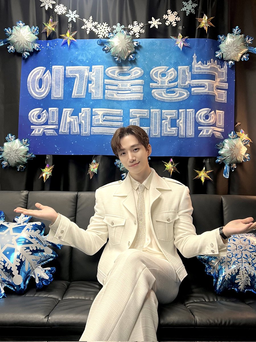 Must_love_2PM's tweet photo. 일본부 디자인팀에 
무슨 일이 일어나고 있나요..? https://t.co/MYUJ0NPGMy