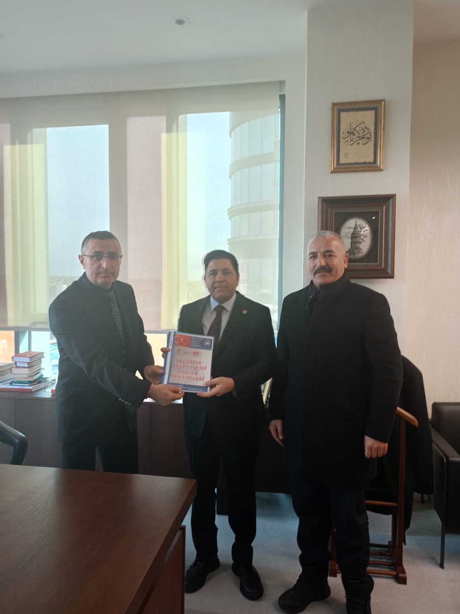 yusufnuh2's tweet photo. Saadet Partisi grup başkan Vekili Sayın @avbulentkaya  ziyaret ettik Belediye şirket zabıtalarının durumu ile ilgili dosyamızı teslim ettik elinden geleni yapacağını takipçisi olacağını söyledi konunu gündemde kalması için TBMM AKPARTİLİ mevkidaşları ile görüşeceğini söyledi https://t.co/m9ObGY8iJl