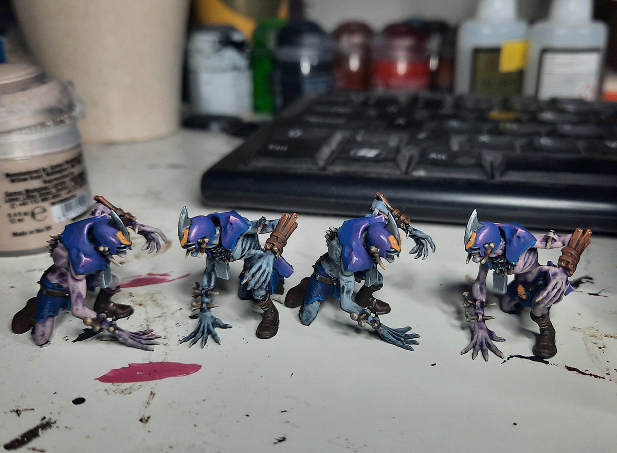 SystemRenegade's tweet photo. Today WIP 

Had an incredible busy week, but I managed to get the ghouls done and started on the Whights. Also, the Cthulhu mini I got for my friend's birthday finally arrived.... never mind, it's her birthday today 😅 https://t.co/WA5RYGyMdv