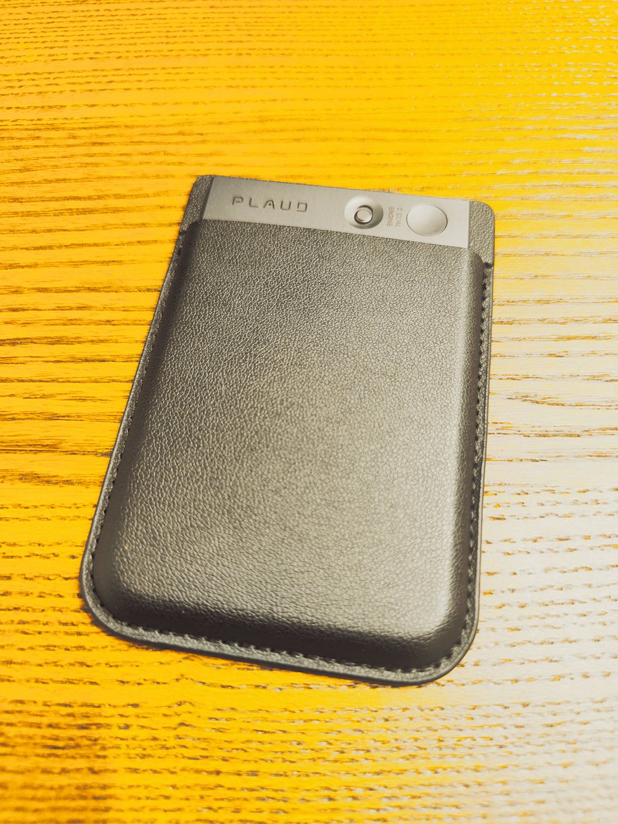 真的好用到爆炸，錄完法說後只要約20分鐘不到，就幫我整理好重點與逐字片段，容易尋找到想聽的節點，乾，我還需要研究助理嗎？笑爛