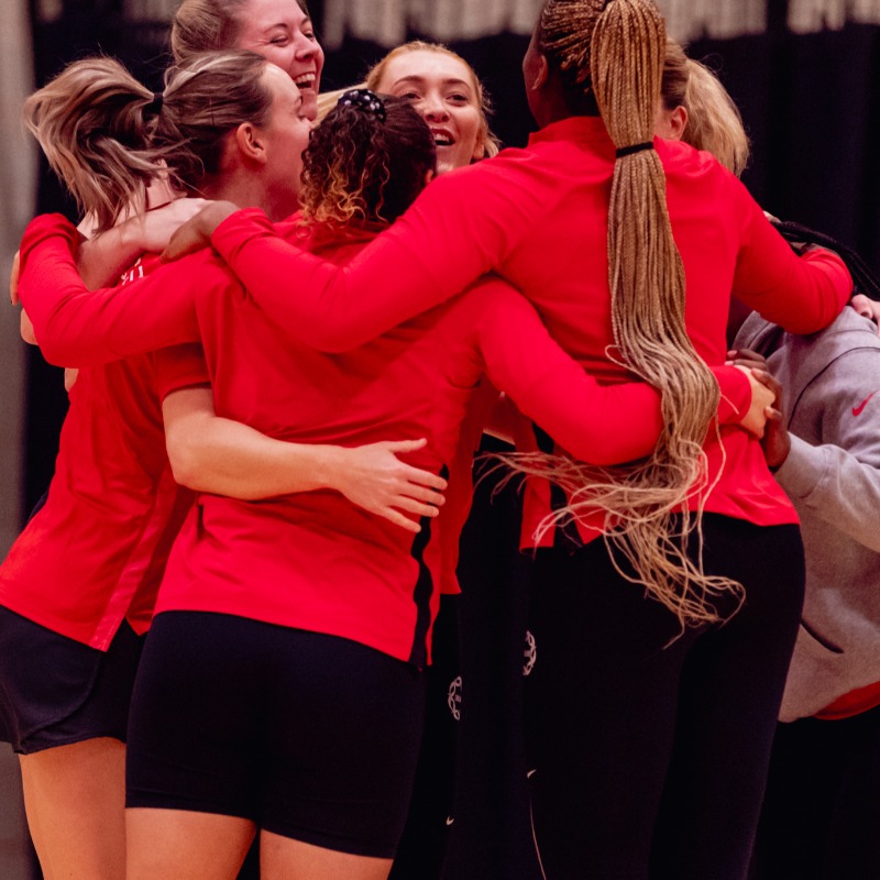 EnglandNetball's tweet photo. That feeling when the Vitality Netball Nations Cup starts this week 🙌

📸👀 Tap below for a sneak peek at the Vitality Roses in training!

Be part of an amazing crowd - don't miss out on live international netball to start your 2024 with limited ticket availability 🎟️⬇️