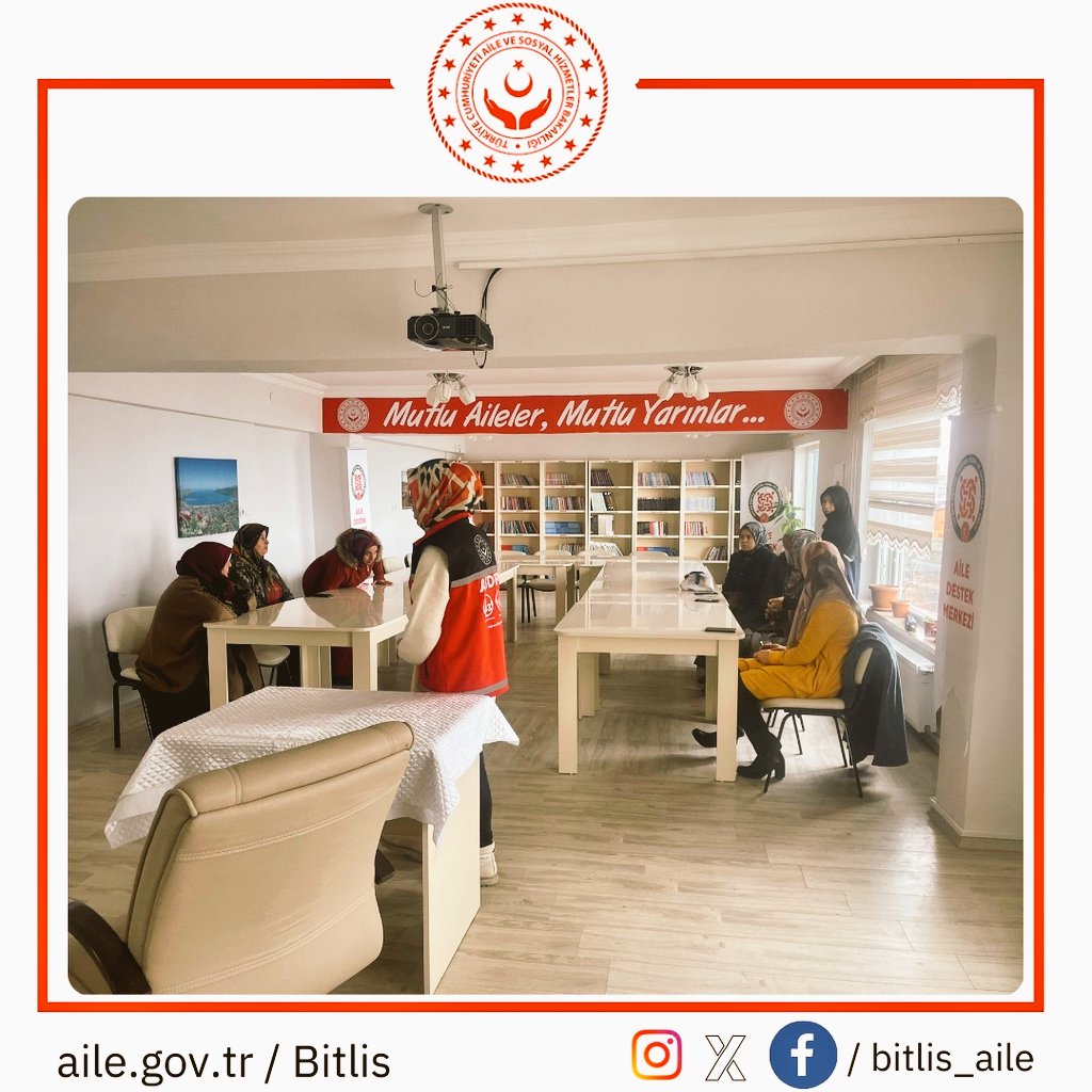 bitlis_aile's tweet photo. 📌 Eğitimlerimiz aralıksız devam ediyor...
📌Müdürlüğümüze bağlı @TatvanSHM tarafından, Tatvan ADEM-2 Kursiyerlerine yönelik  "Tükenmişlik ve Tükenmişlikten Kurtulma Yolları" konulu eğitim düzenlenmiştir.
@tcailesosyal
@ASHB_ATHGM 
@BitlisValiligi https://t.co/fMDzOHrBW1