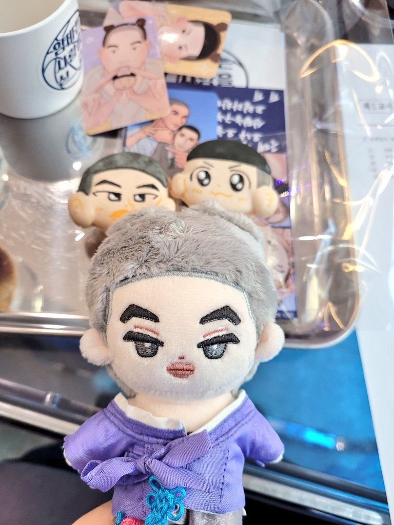 #암바는사랑을싣고

정말 의미 있는 행사가 아니었나 싶습니다. 원작 공부를 더 해야겠다 처절한 반성... 이어지는 추론과 국어/공놀이 짬바로 찍신 내리기!!! 마까롱 너무 귀여워서 어떻게 먹지 와사삭 쬽 호로록 했지요 나눔들도 너무 감사하고 손가락농구도 잘 즐겼어요! 키키 너무 어려워