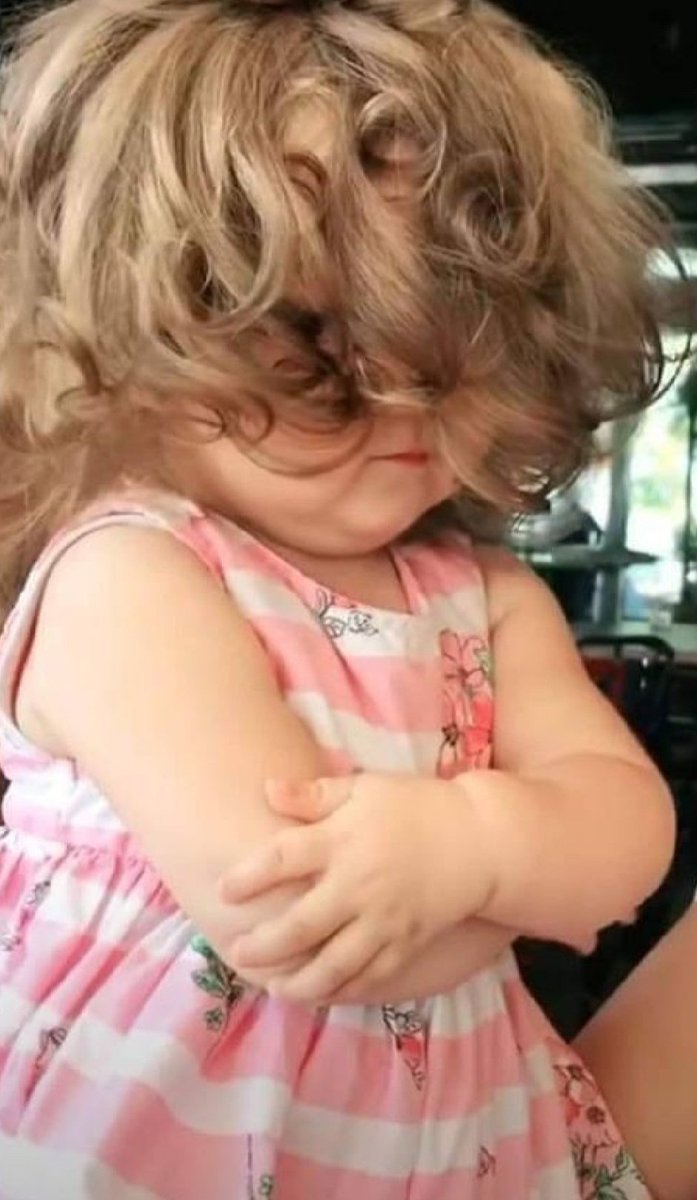 مسسسسسا مسسسسا 
ليش ماعندي احد يقولي انتي احلى شي بحياتي معقوله انا من الحمضيات 🍋🤣🤣🤣🤦‍♂️