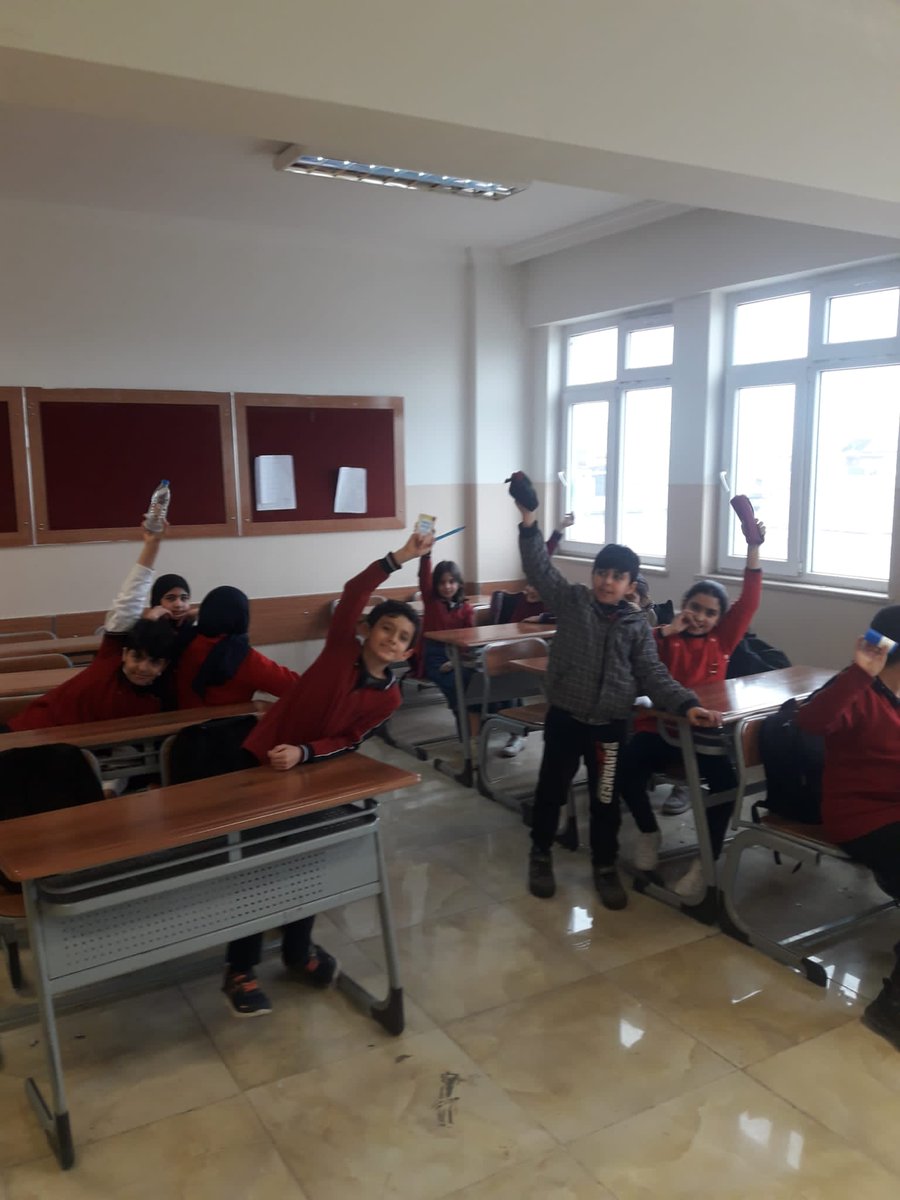 Enver Mebrure Okan Ortaokulu (@envermebrure) on Twitter photo #Etkinlikhaftası Okullarda Karne Öncesi “Etkinlik Haftası” programı kapsamında okulumuzda Kelime oyunu etkinliği düzenlendi emeği geçen öğretmenlerimize teşekkür ederiz👏👏 @Cgnde <a href="/Gaziantep_MEM/">Gaziantep İl Millî Eğitim Müdürlüğü</a> <a href="/kemalcebervali/">Kemal Çeber</a> <a href="/NizipilceMEM/">Nizip İlçe Milli Eğitim Müdürlüğü</a> <a href="/tcmeb/">Millî Eğitim Bakanlığı</a> <a href="/M_A_Tiryakioglu/">Mehmet Ali TİRYAKİOĞLU🇹🇷</a> <a href="/yasintepe/">Yasin TEPE</a> #Etkinlikhaftası Okullarda Karne Öncesi “Etkinlik Haftası” programı kapsamında okulumuzda Kelime oyunu etkinliği düzenlendi emeği geçen öğretmenlerimize teşekkür ederiz👏👏 @Cgnde <a href="/Gaziantep_MEM/">Gaziantep İl Millî Eğitim Müdürlüğü</a> <a href="/kemalcebervali/">Kemal Çeber</a> <a href="/NizipilceMEM/">Nizip İlçe Milli Eğitim Müdürlüğü</a> <a href="/tcmeb/">Millî Eğitim Bakanlığı</a> <a href="/M_A_Tiryakioglu/">Mehmet Ali TİRYAKİOĞLU🇹🇷</a> <a href="/yasintepe/">Yasin TEPE</a>