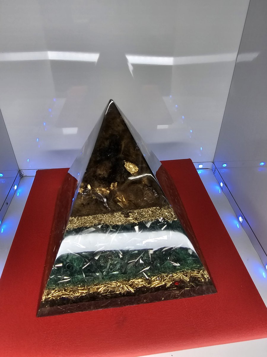 Stomper69UK's tweet image. #Orgonite
#orgonitepyramid
#EMFBlocker
Orgonites made to order and shipped worldwide