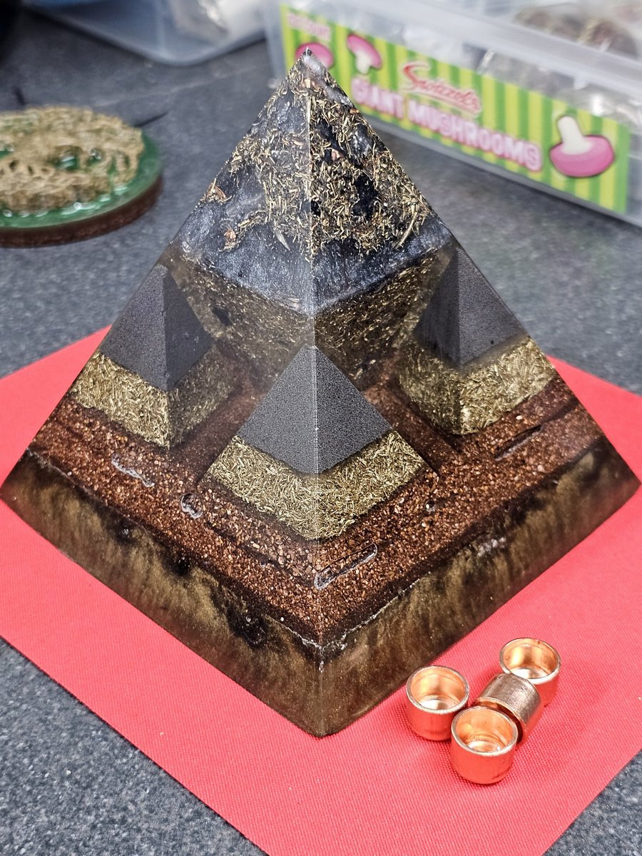 Stomper69UK's tweet image. #Orgonite
#orgonitepyramid
#EMFBlocker
Orgonites made to order and shipped worldwide