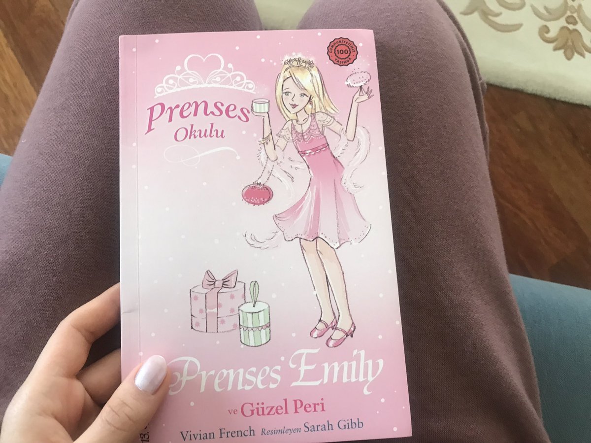 Bütün hot girllerin ilk kitabı