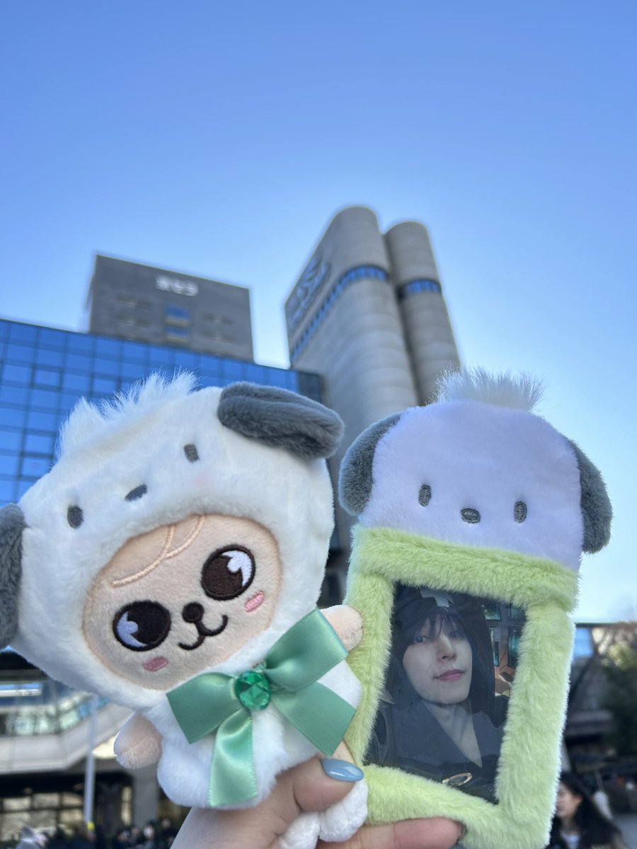pocverse___'s tweet photo. 人生の中で1番幸せな日🐶🩵 https://t.co/Tt2INwE5Al