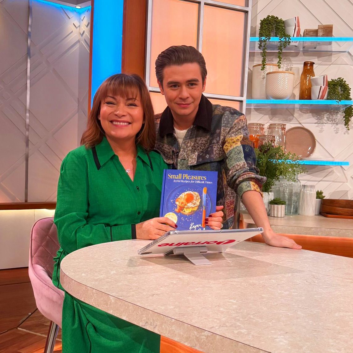 RyanRileyy's tweet photo. Always so fun to do @lorraine. Small Pleasures is out on Thursday! 

You can pre-order it here: https://t.co/9JSUtnQXqA

The @LifeKitchen x Holland and Barrett range is in 750 stores and online now! 

Thank you @reallorraine ♥️ https://t.co/JBEkFcA3dY