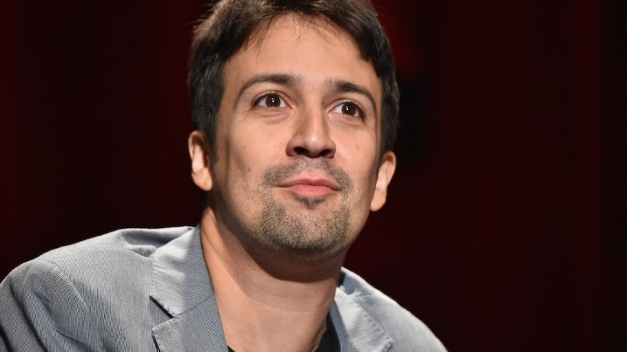 FansiteLmm's tweet photo. Morning... happy Monday all and well its this one birthday 2moz.... (16th) yep comes around so quick ... but to keep unall going in the meantime here is today Monday post x #linmanuel #linmanuelmiranda #mondaypost #mondaypic https://t.co/sn8dS3lq7C