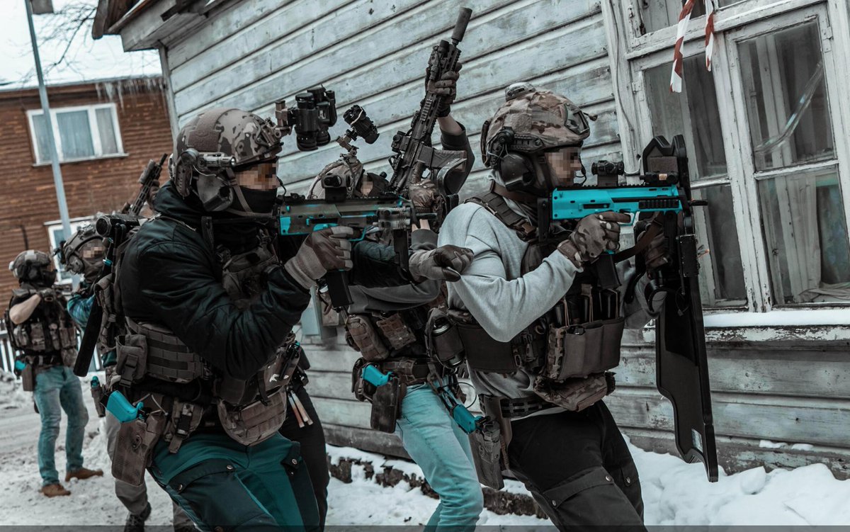 KdoMagazin's tweet image. #NATO #SOF: Estonian Special Operations Forces #ESTSOF trainierten mit Operators der Anti-Terroreinheit K-Kommando (Polizei), dem Internal Security Service (#ISS) und ausländischen Partnern in Saaremaa (#Estland) eine Kriseninterventionsübung. news.err.ee/1609214704/gal… #ERR